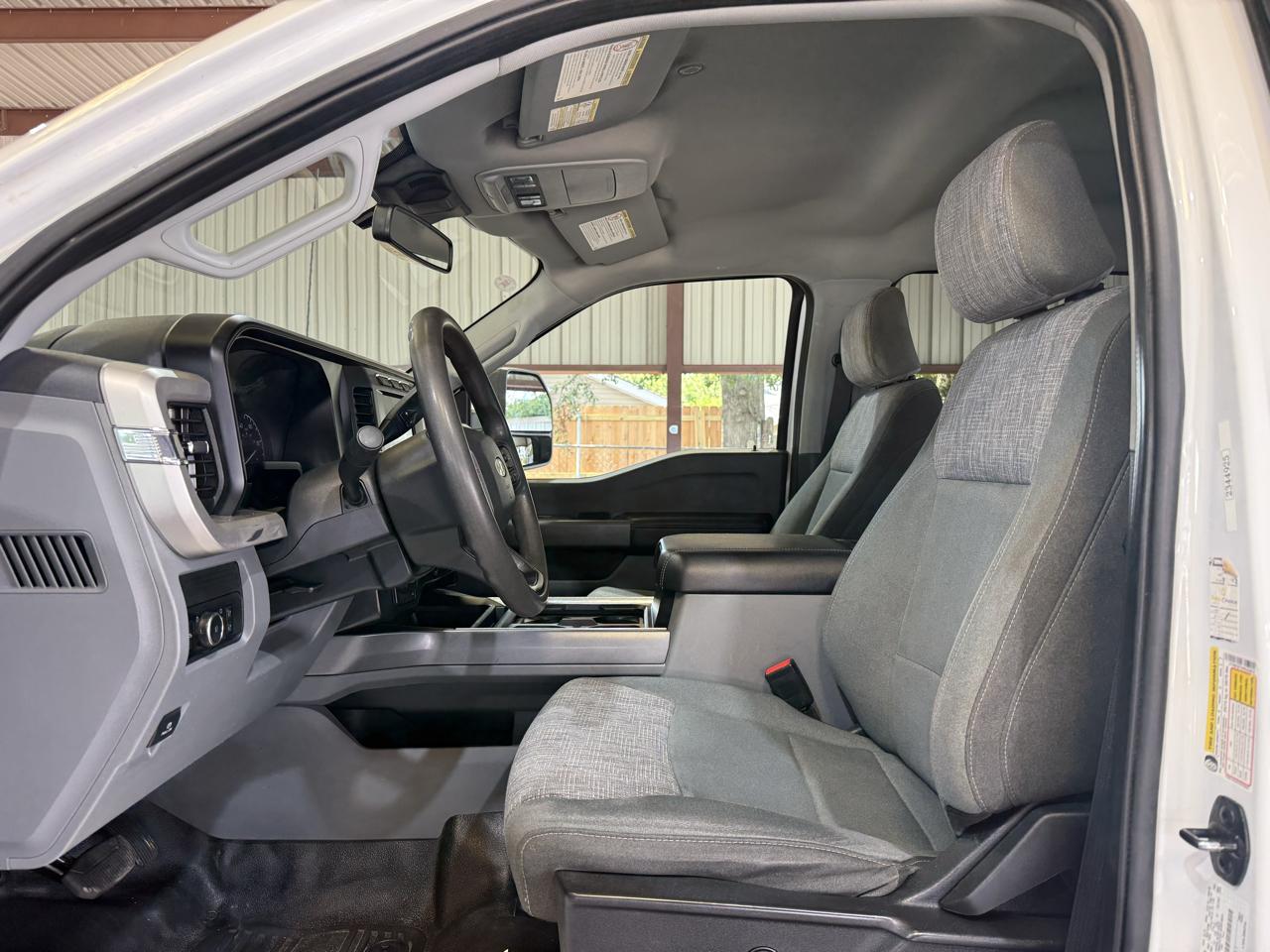 Ford F-350 SD XLT Crew Cab Long Bed DRW 4WD 2023