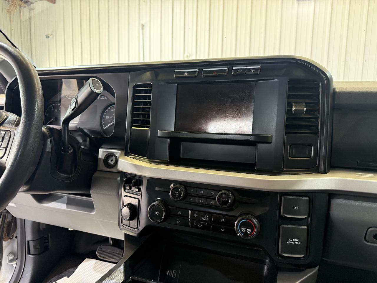 Ford F-350 SD XLT Crew Cab Long Bed DRW 4WD 2023