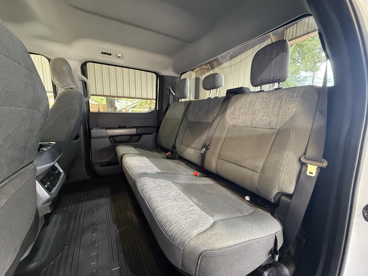 Ford F-350 SD XLT Crew Cab Long Bed DRW 4WD 2023