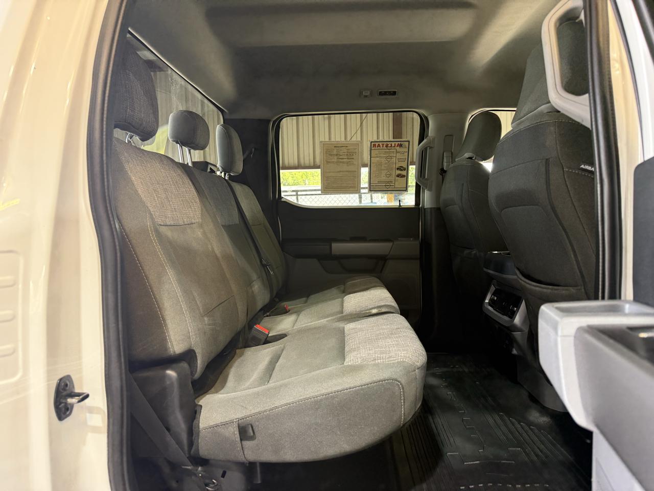 Ford F-350 SD XLT Crew Cab Long Bed DRW 4WD 2023