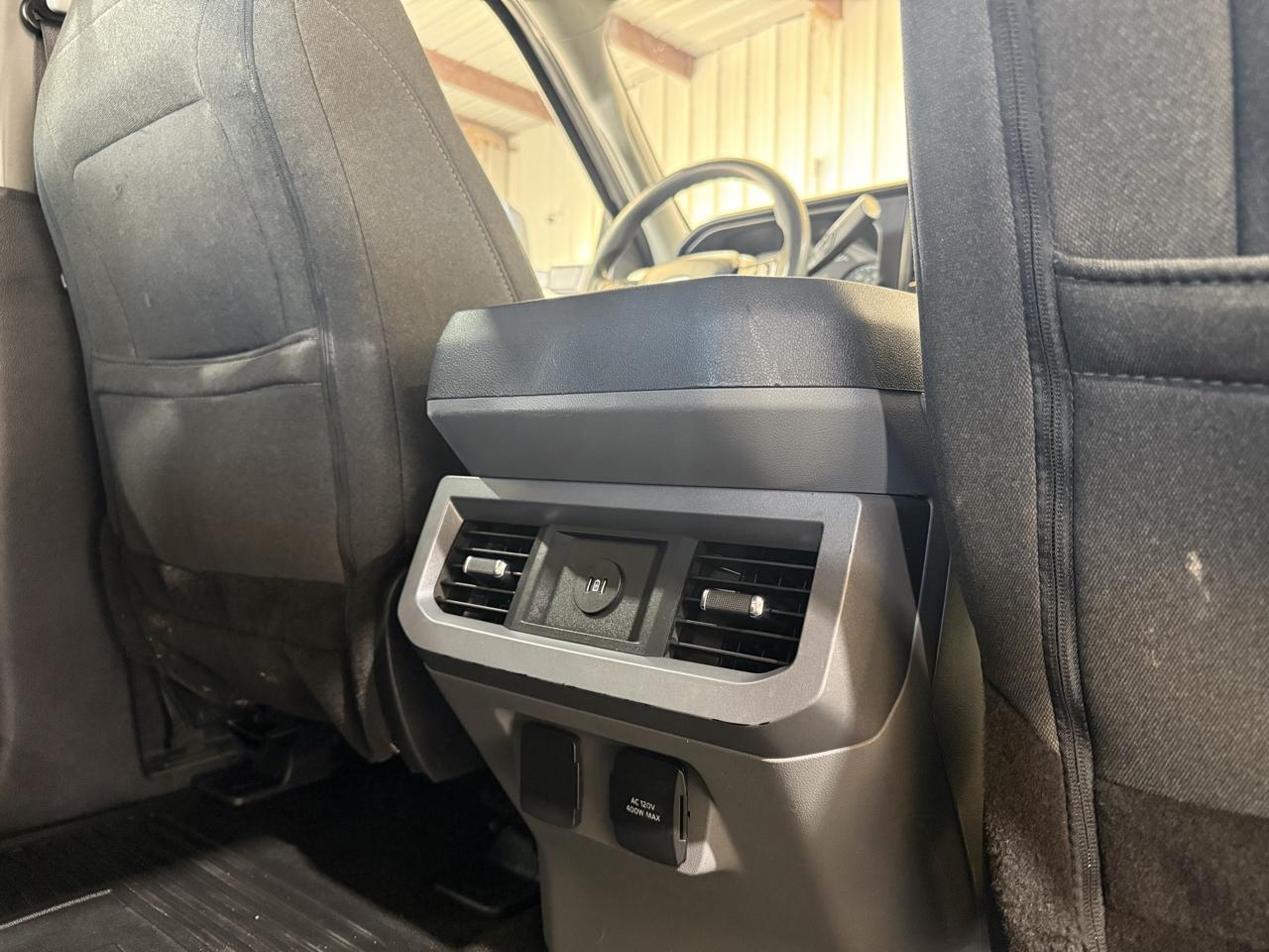 Ford F-350 SD XLT Crew Cab Long Bed DRW 4WD 2023