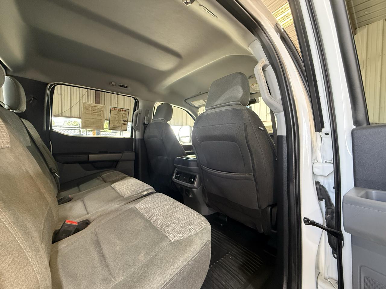 Ford F-350 SD XLT Crew Cab Long Bed DRW 4WD 2023