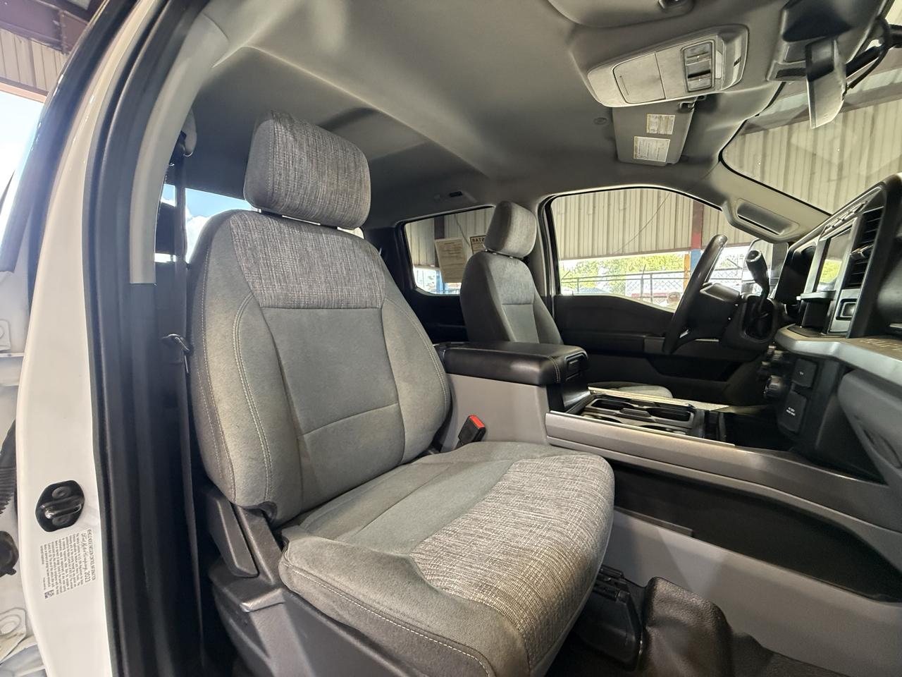 Ford F-350 SD XLT Crew Cab Long Bed DRW 4WD 2023