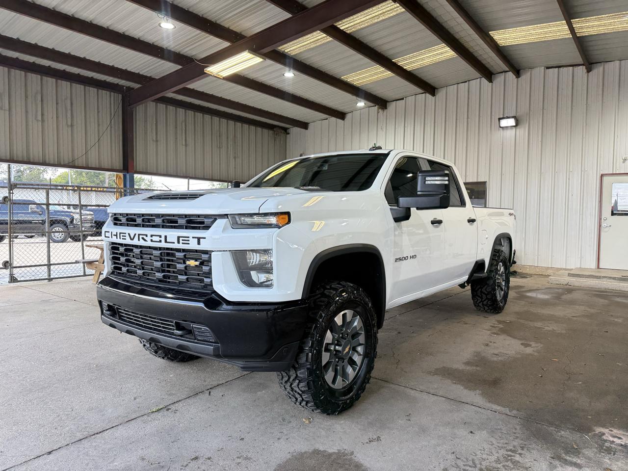 Chevrolet Silverado 2500HD Custom Crew Cab Short Box 4WD 2023