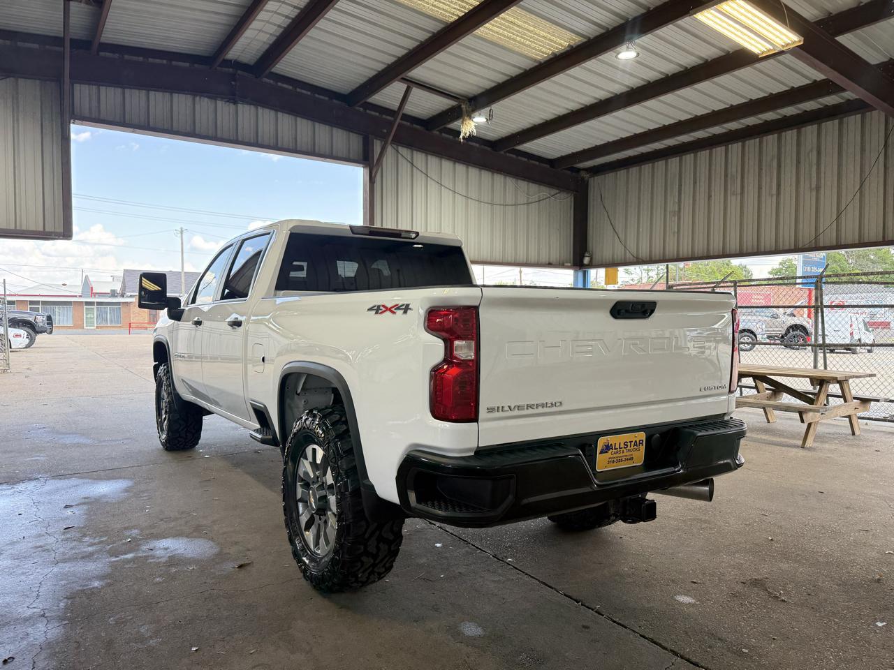 Chevrolet Silverado 2500HD Custom Crew Cab Short Box 4WD 2023