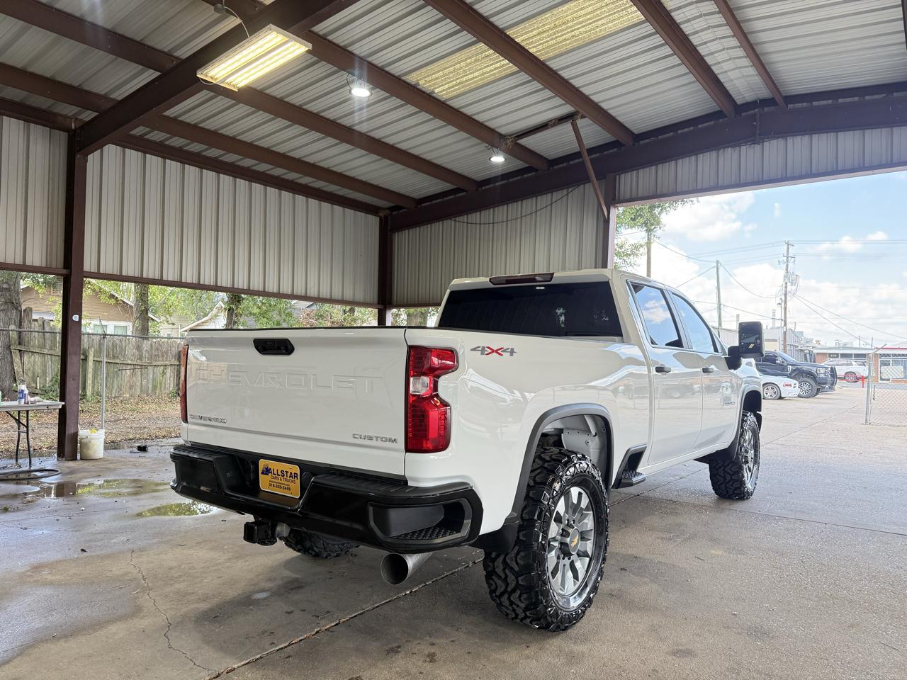 Chevrolet Silverado 2500HD Custom Crew Cab Short Box 4WD 2023