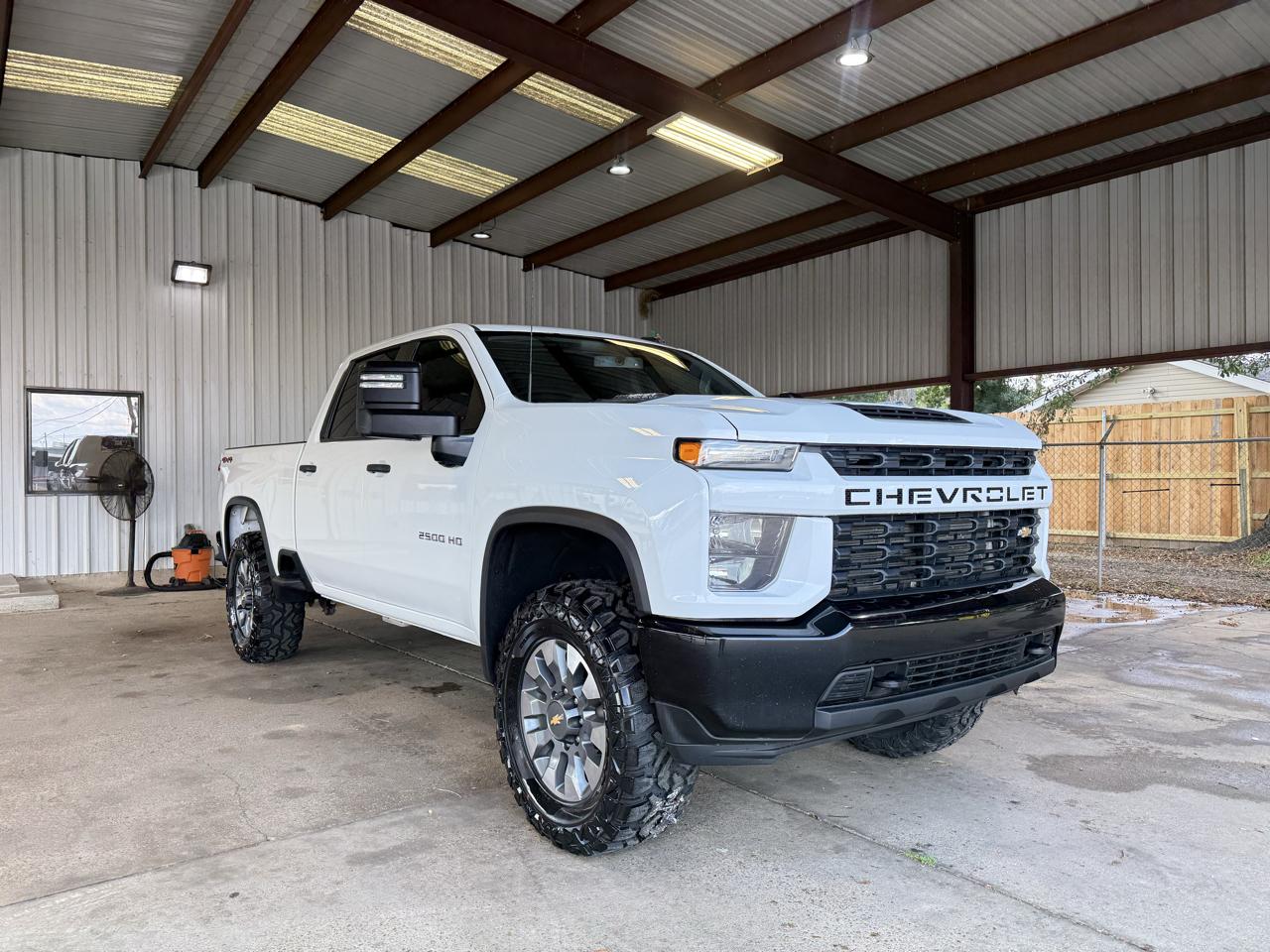 Chevrolet Silverado 2500HD Custom Crew Cab Short Box 4WD 2023