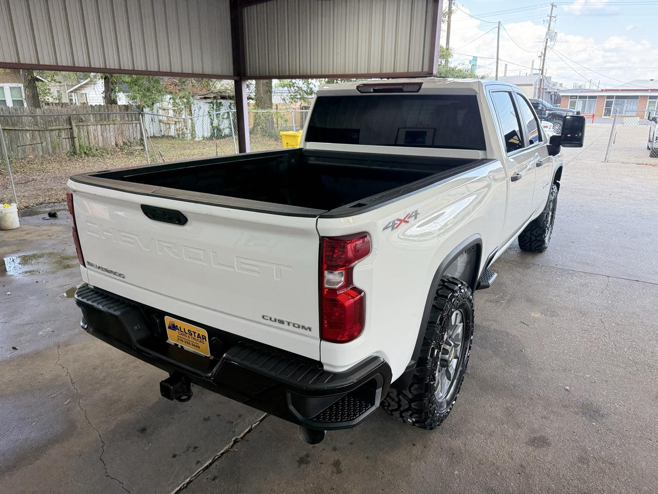 Chevrolet Silverado 2500HD Custom Crew Cab Short Box 4WD 2023