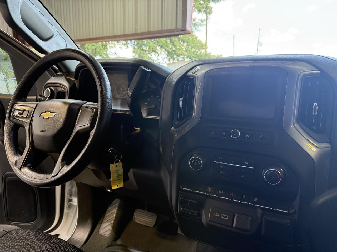Chevrolet Silverado 2500HD Custom Crew Cab Short Box 4WD 2023