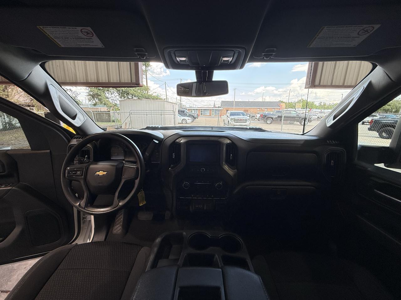 Chevrolet Silverado 2500HD Custom Crew Cab Short Box 4WD 2023