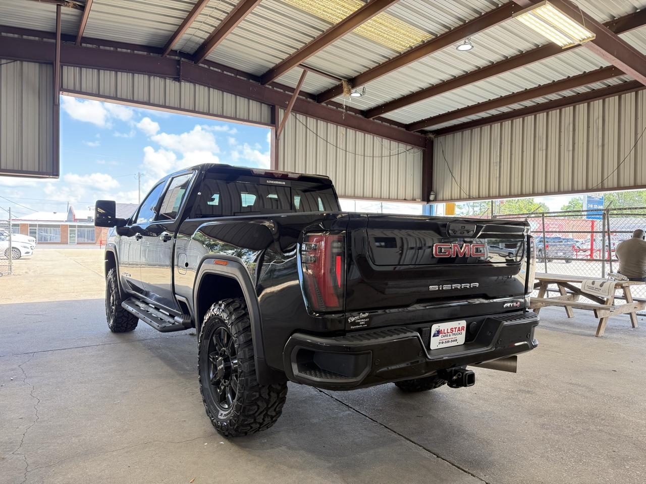 GMC Sierra 2500HD AT4 Crew Cab 4WD 2024