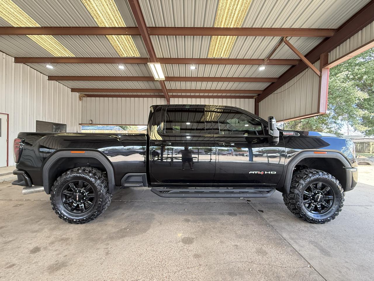 GMC Sierra 2500HD AT4 Crew Cab 4WD 2024