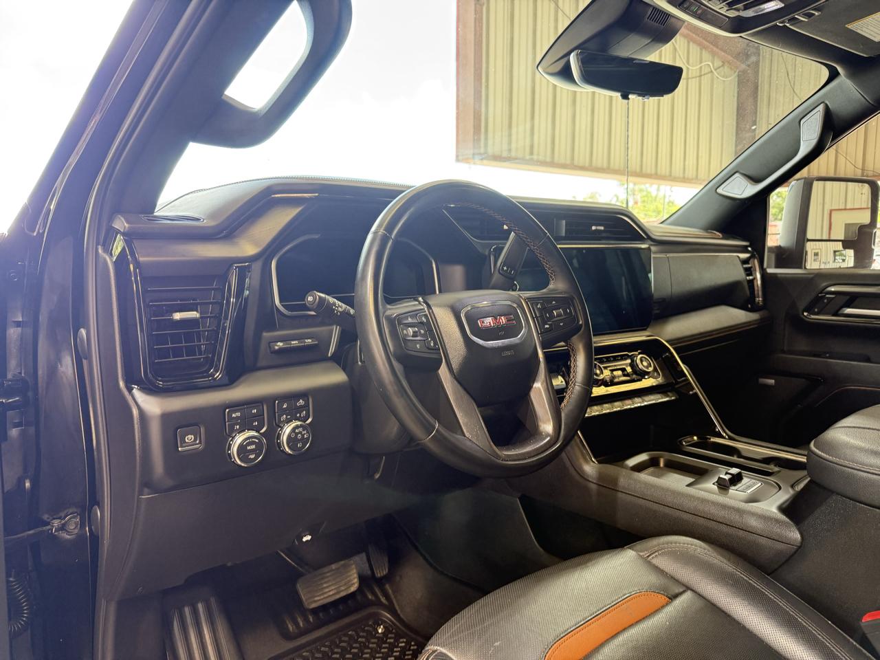 GMC Sierra 2500HD AT4 Crew Cab 4WD 2024