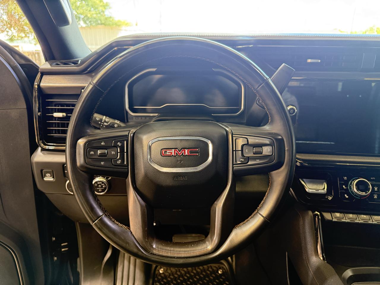 GMC Sierra 2500HD AT4 Crew Cab 4WD 2024