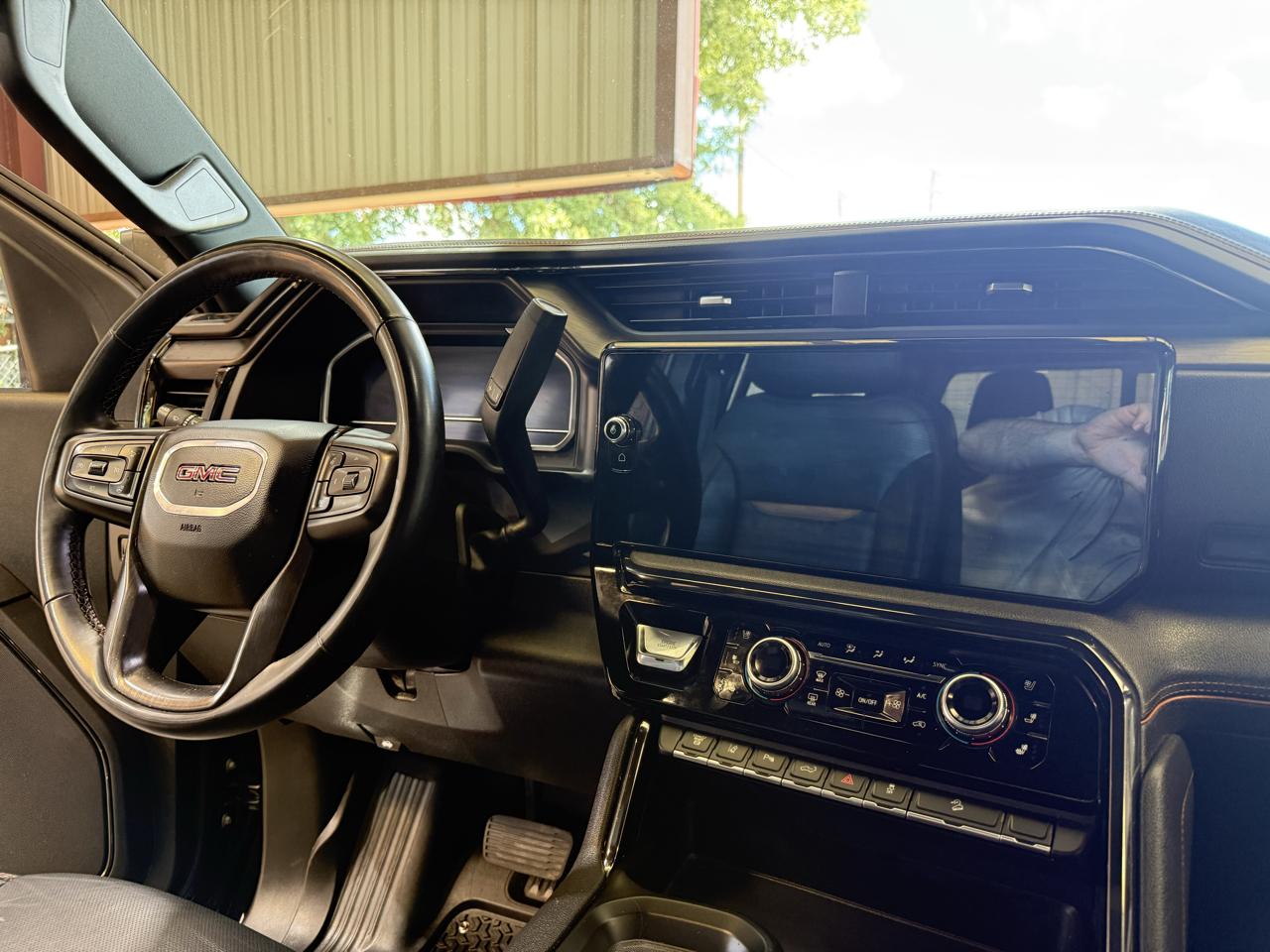 GMC Sierra 2500HD AT4 Crew Cab 4WD 2024
