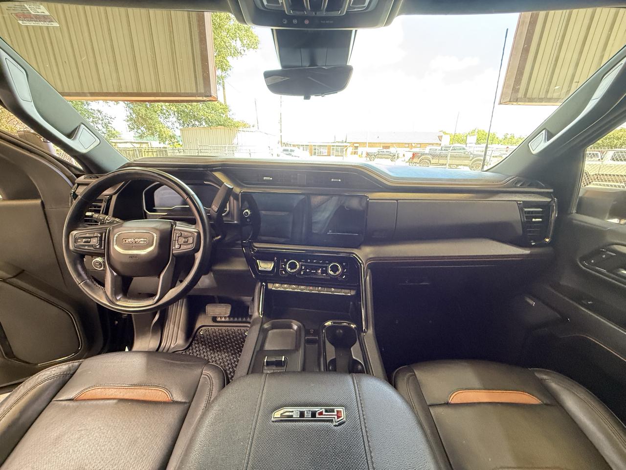 GMC Sierra 2500HD AT4 Crew Cab 4WD 2024