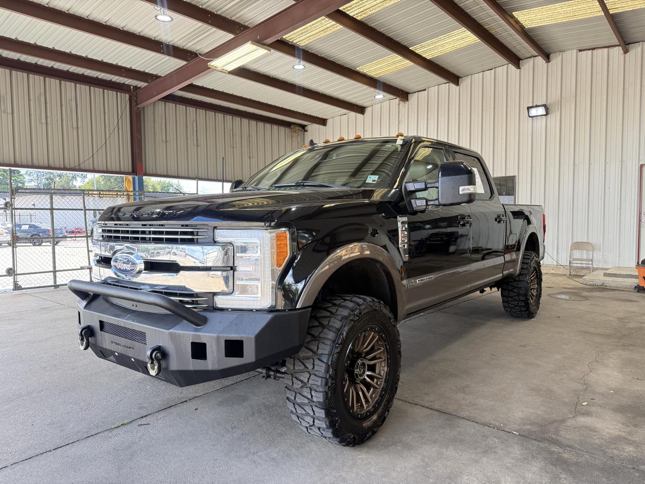 Ford F-250 SD Lariat Crew Cab 4WD 2019