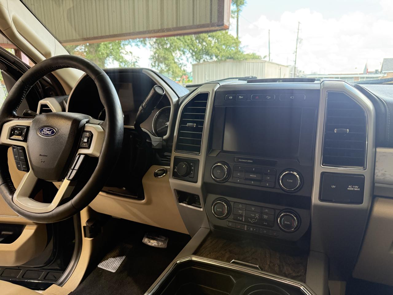 Ford F-250 SD Lariat Crew Cab 4WD 2019