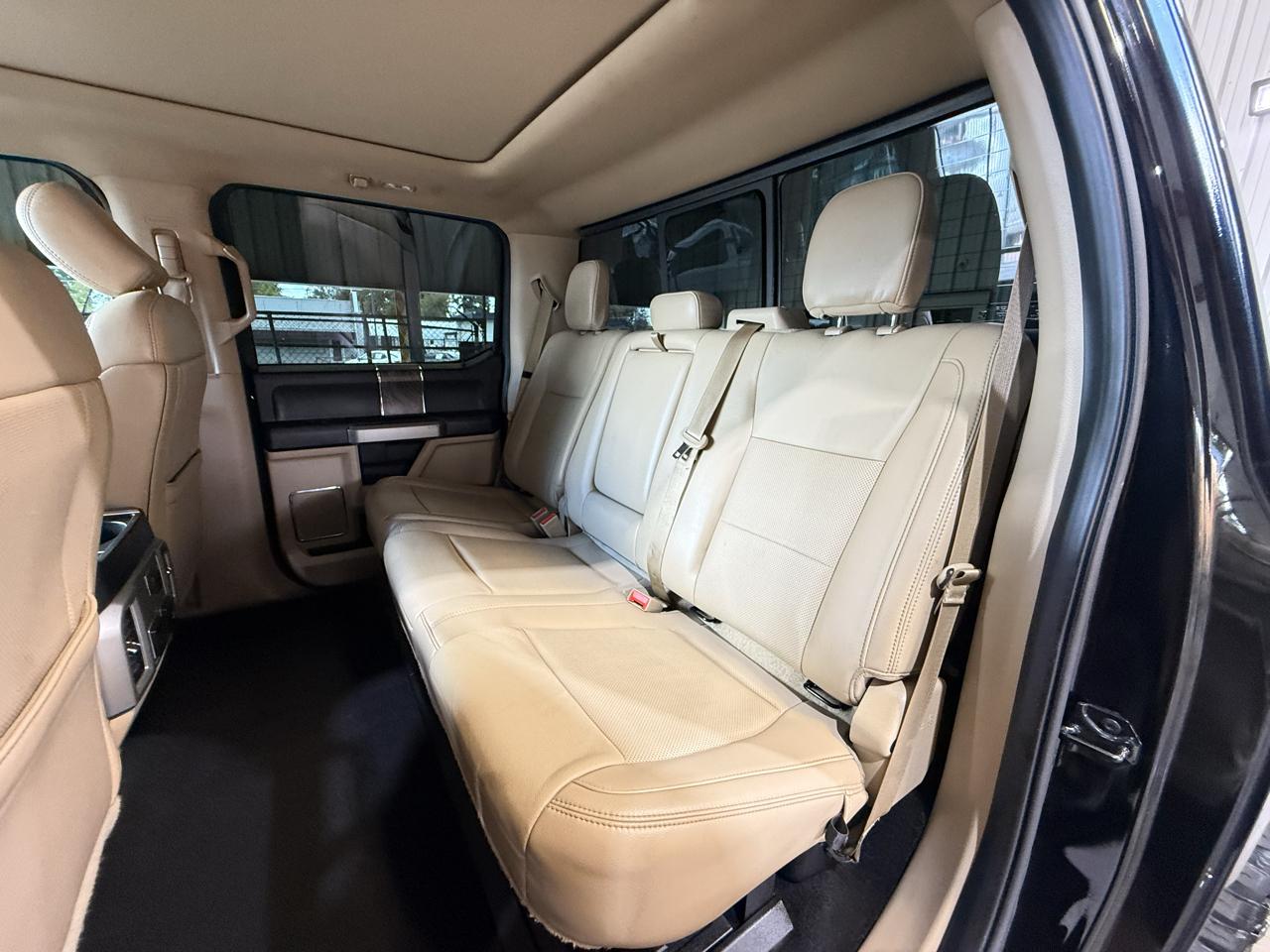 Ford F-250 SD Lariat Crew Cab 4WD 2019