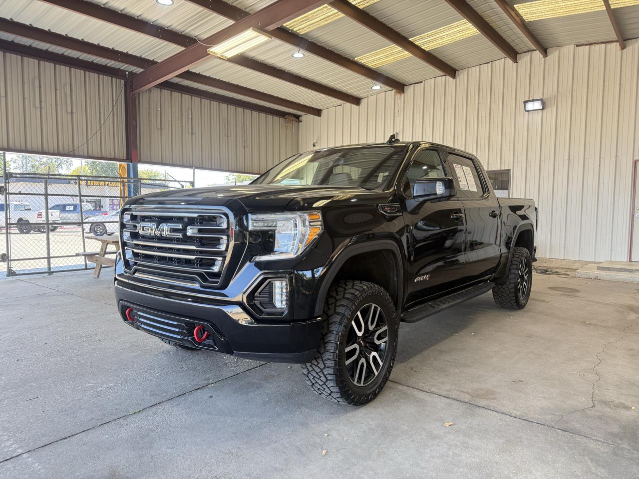 GMC Sierra photo 2