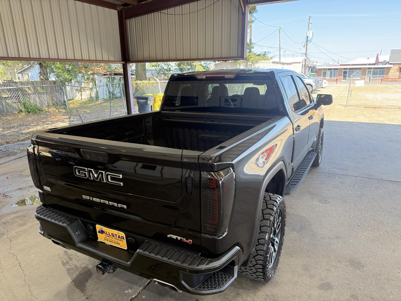 GMC Sierra photo 10
