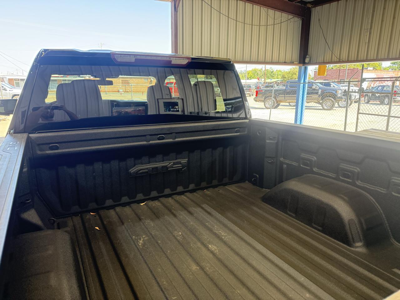 GMC Sierra photo 11
