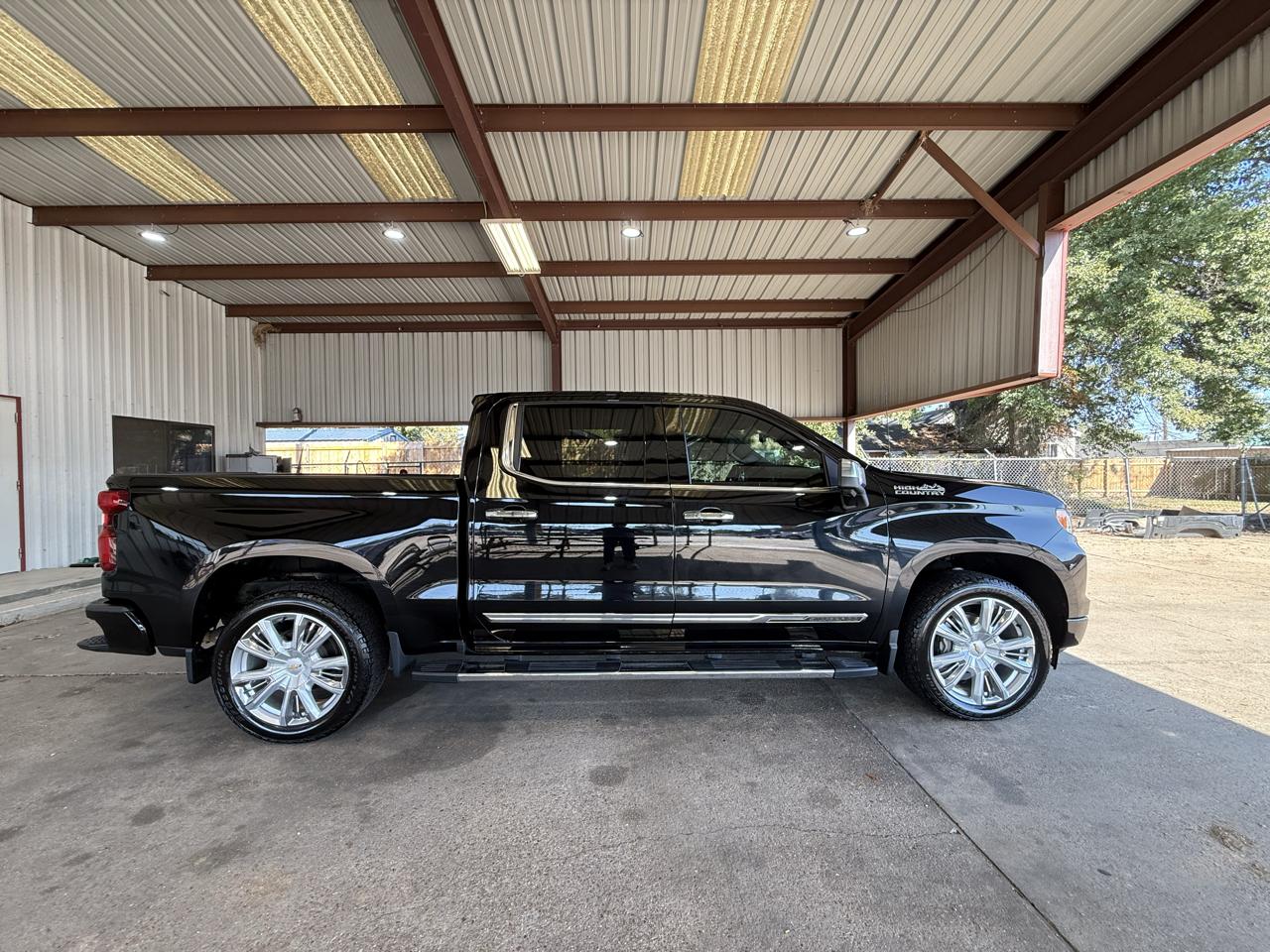 Chevrolet Silverado 1500 High Country Crew Cab 4WD 2022