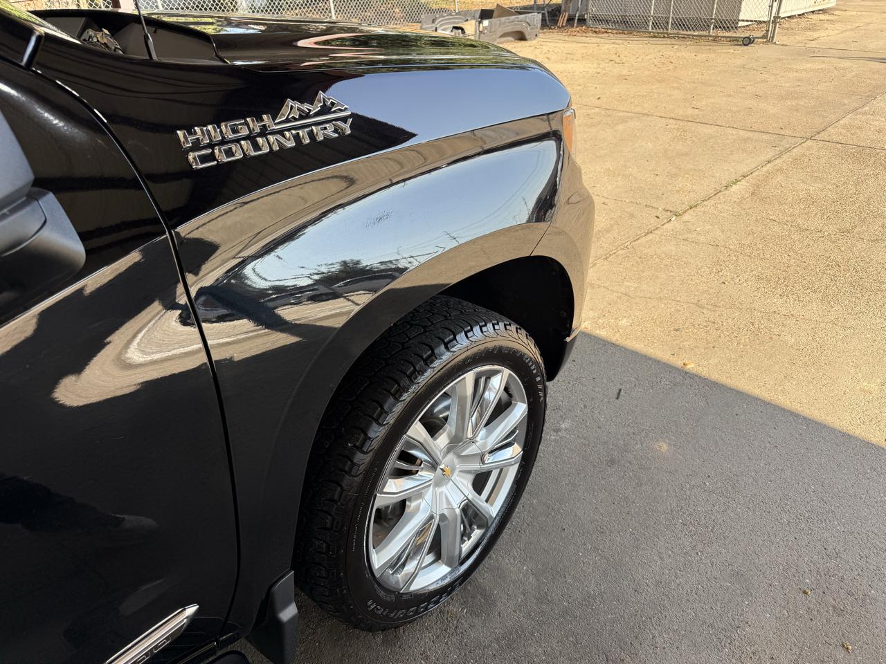 Chevrolet Silverado 1500 High Country Crew Cab 4WD 2022