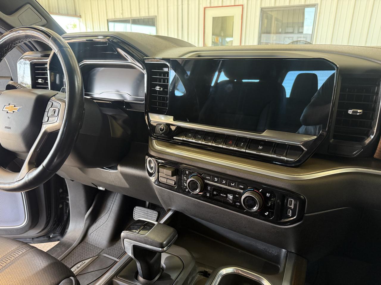 Chevrolet Silverado 1500 High Country Crew Cab 4WD 2022