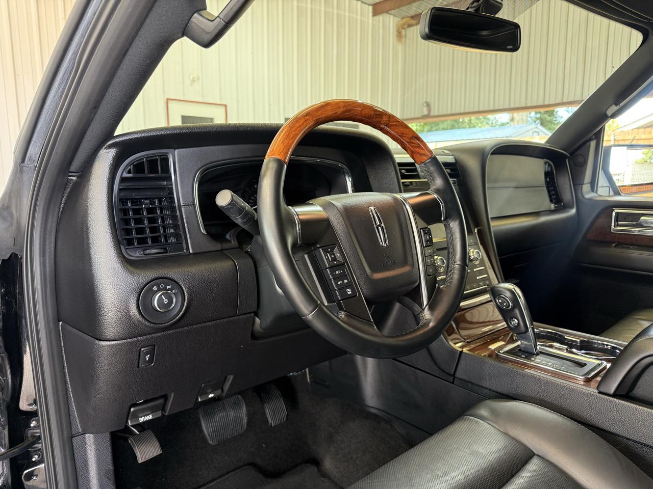 Lincoln Navigator Select 2WD 2016