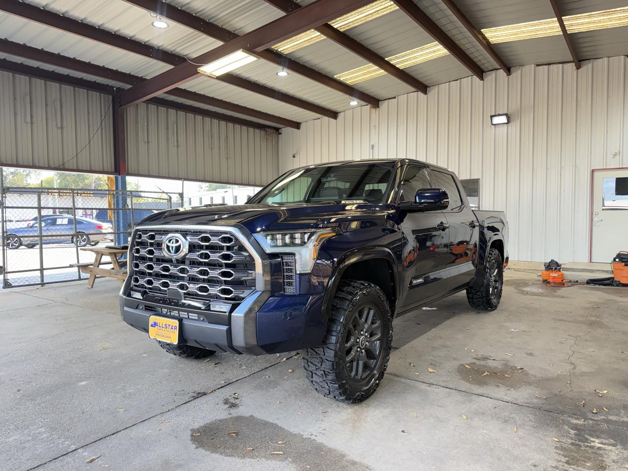 Toyota Tundra Platinum CrewMax 4WD Hybrid 2023