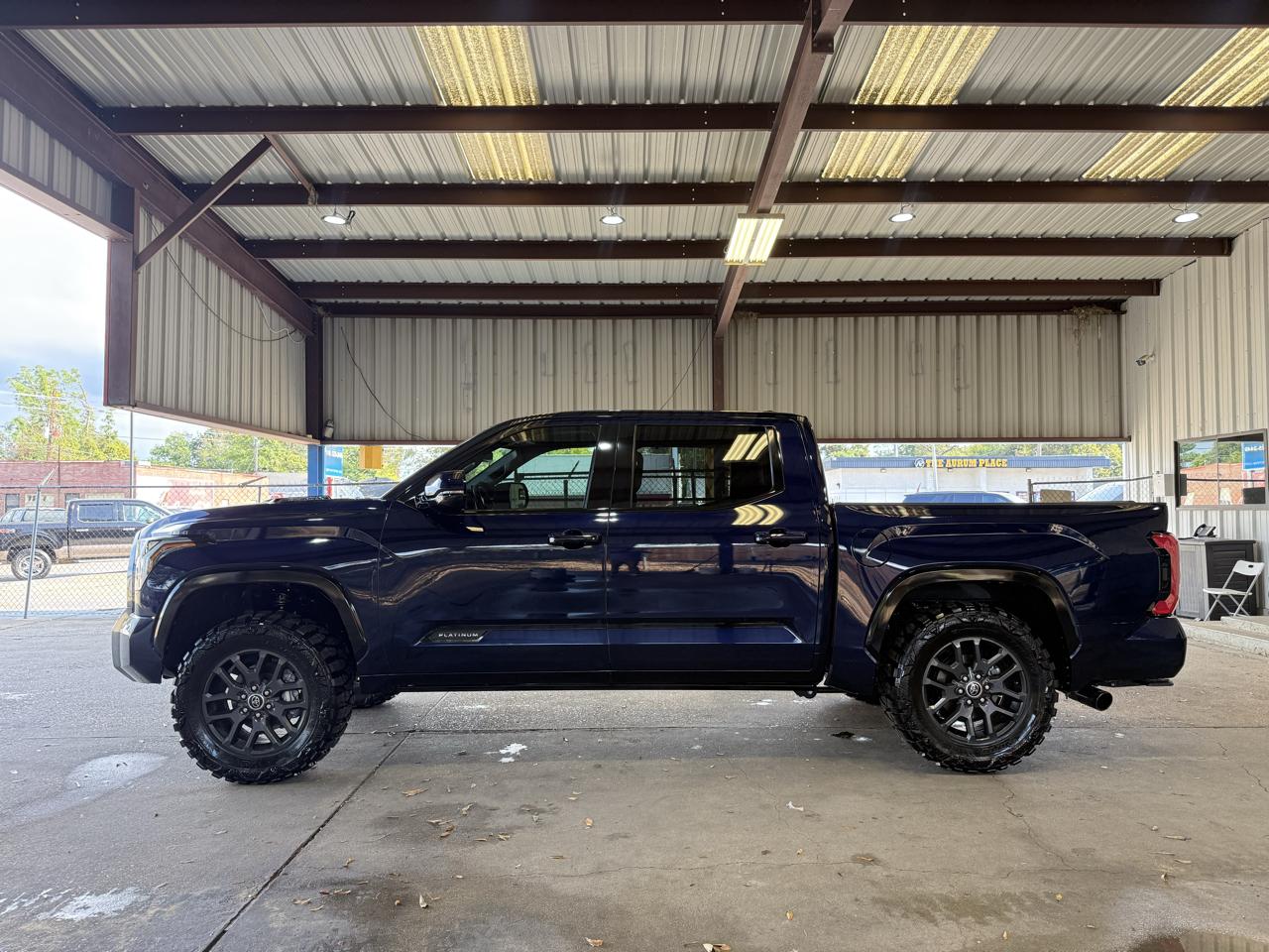 Toyota Tundra Platinum CrewMax 4WD Hybrid 2023