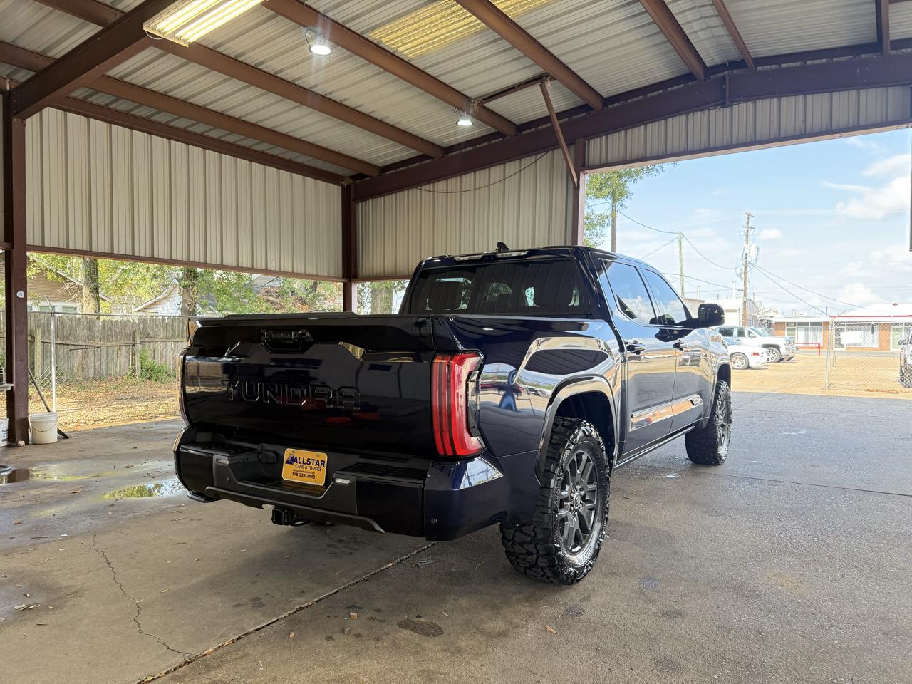 Toyota Tundra Platinum CrewMax 4WD Hybrid 2023