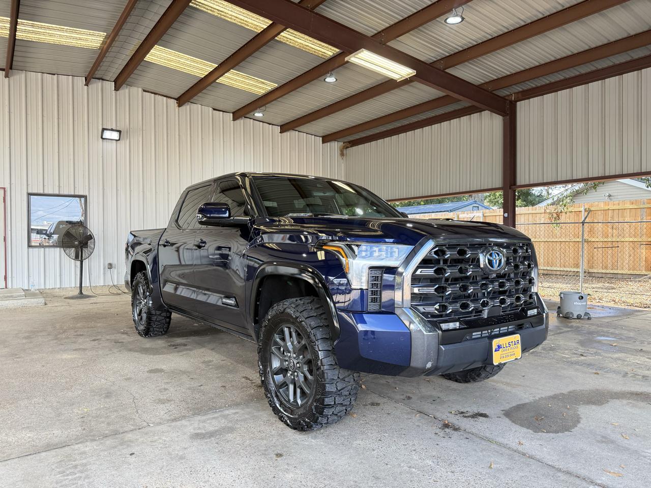 Toyota Tundra Platinum CrewMax 4WD Hybrid 2023