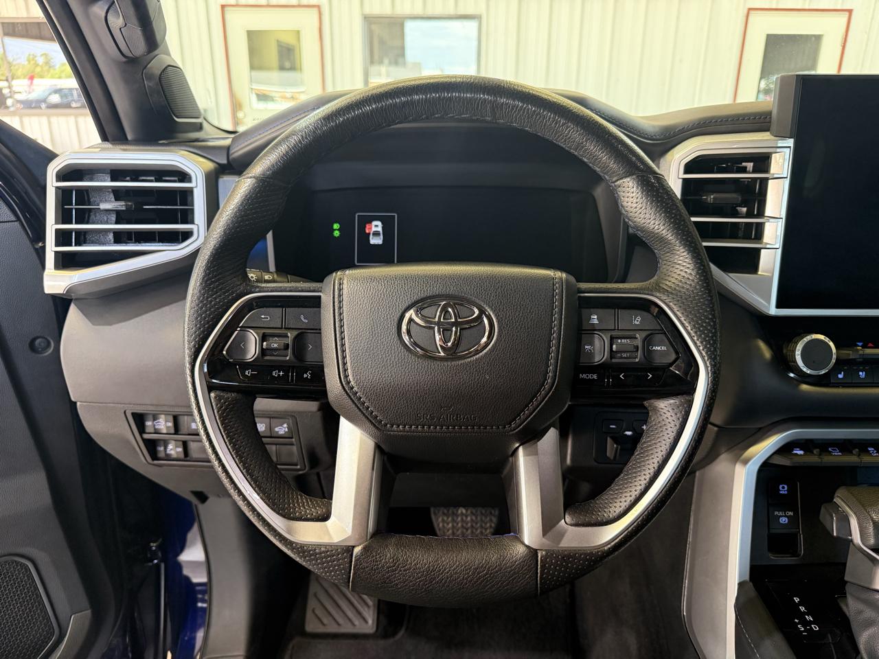 Toyota Tundra Platinum CrewMax 4WD Hybrid 2023