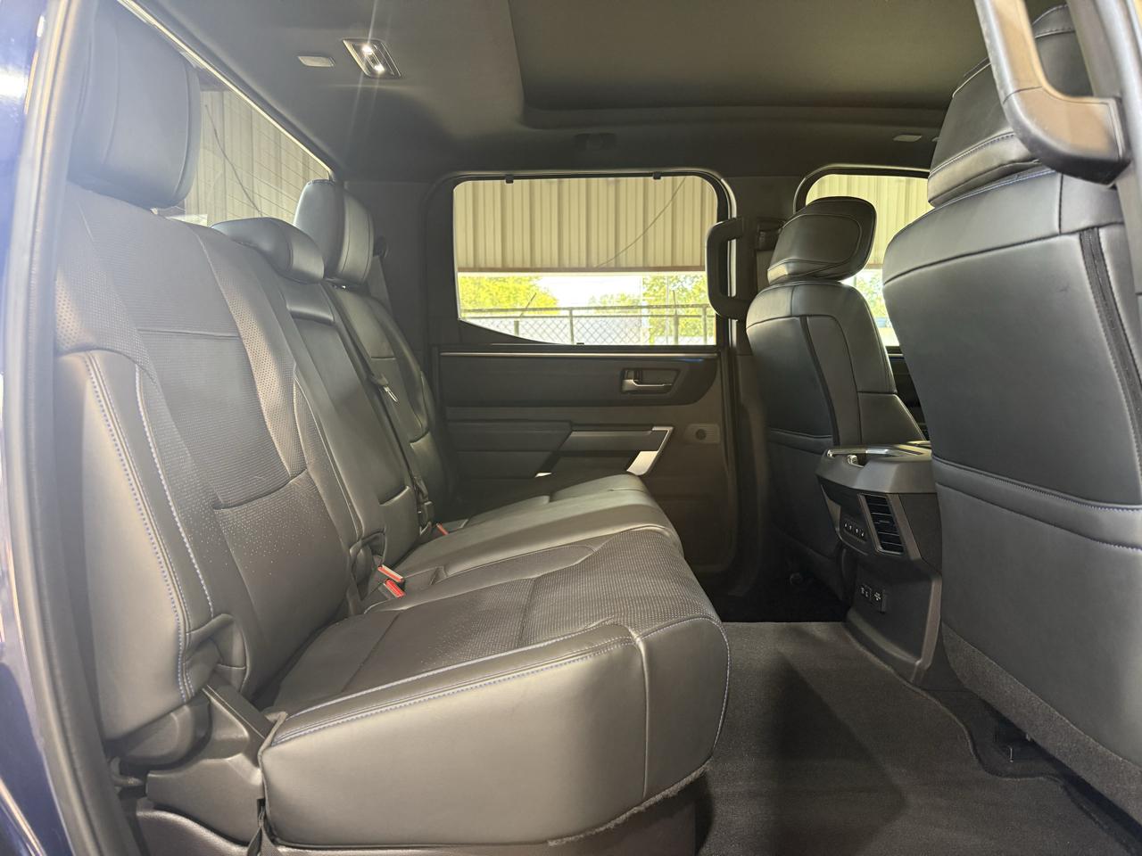 Toyota Tundra Platinum CrewMax 4WD Hybrid 2023