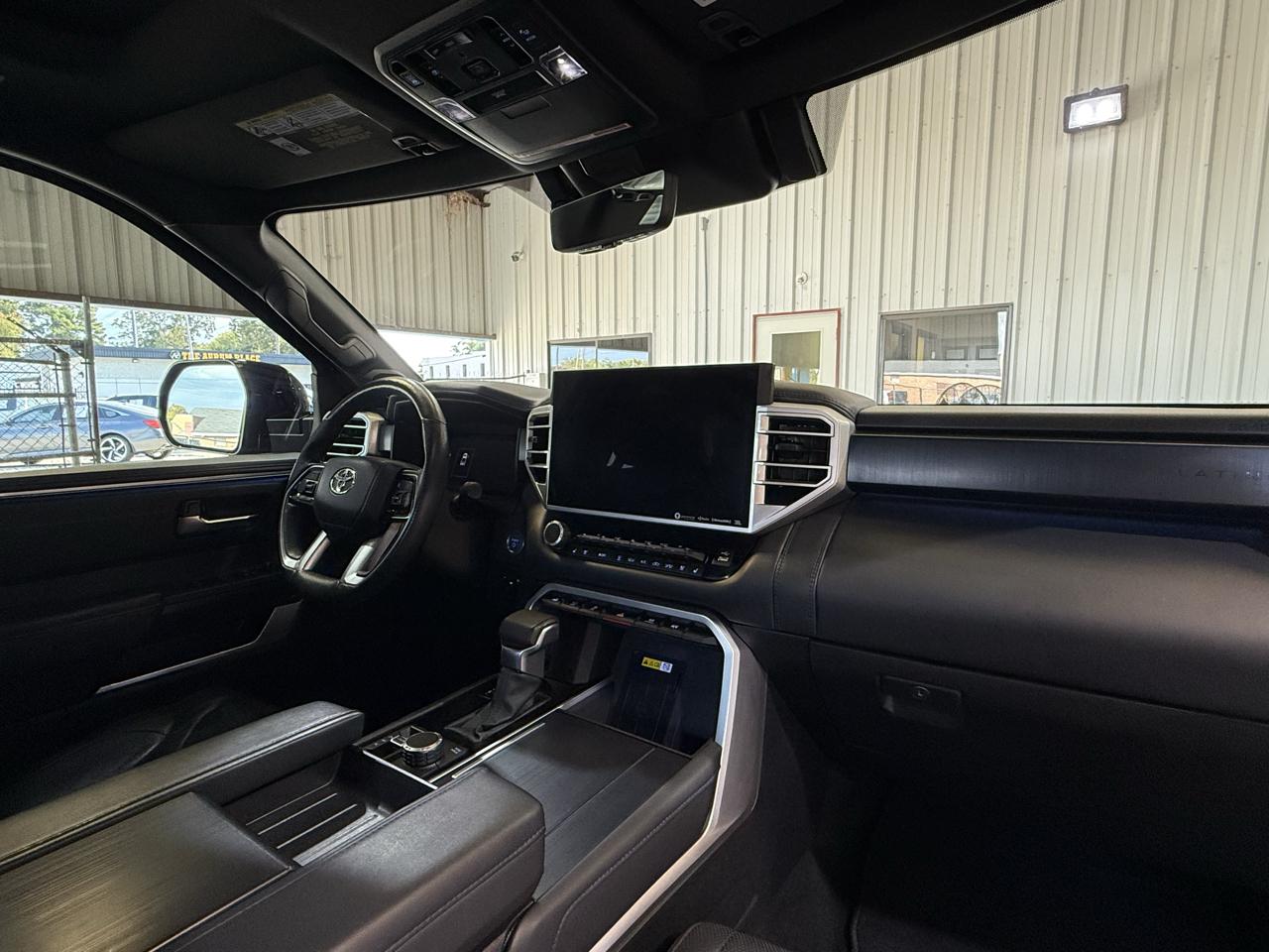 Toyota Tundra Platinum CrewMax 4WD Hybrid 2023