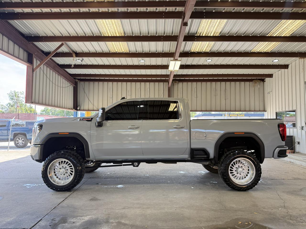 GMC Sierra 2500HD SLE Crew Cab 4WD 2024