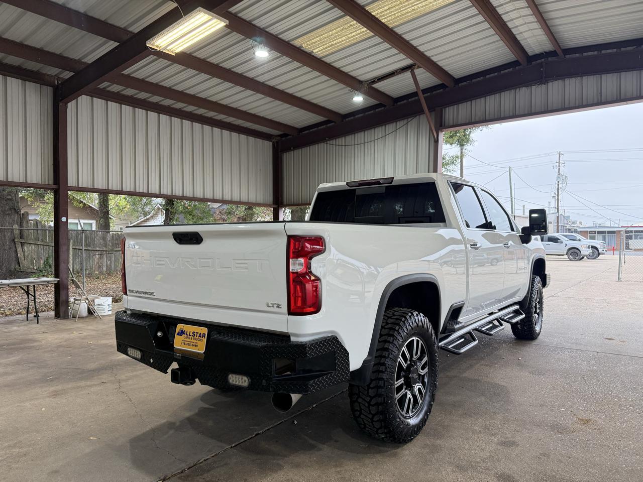 Chevrolet Silverado photo 5