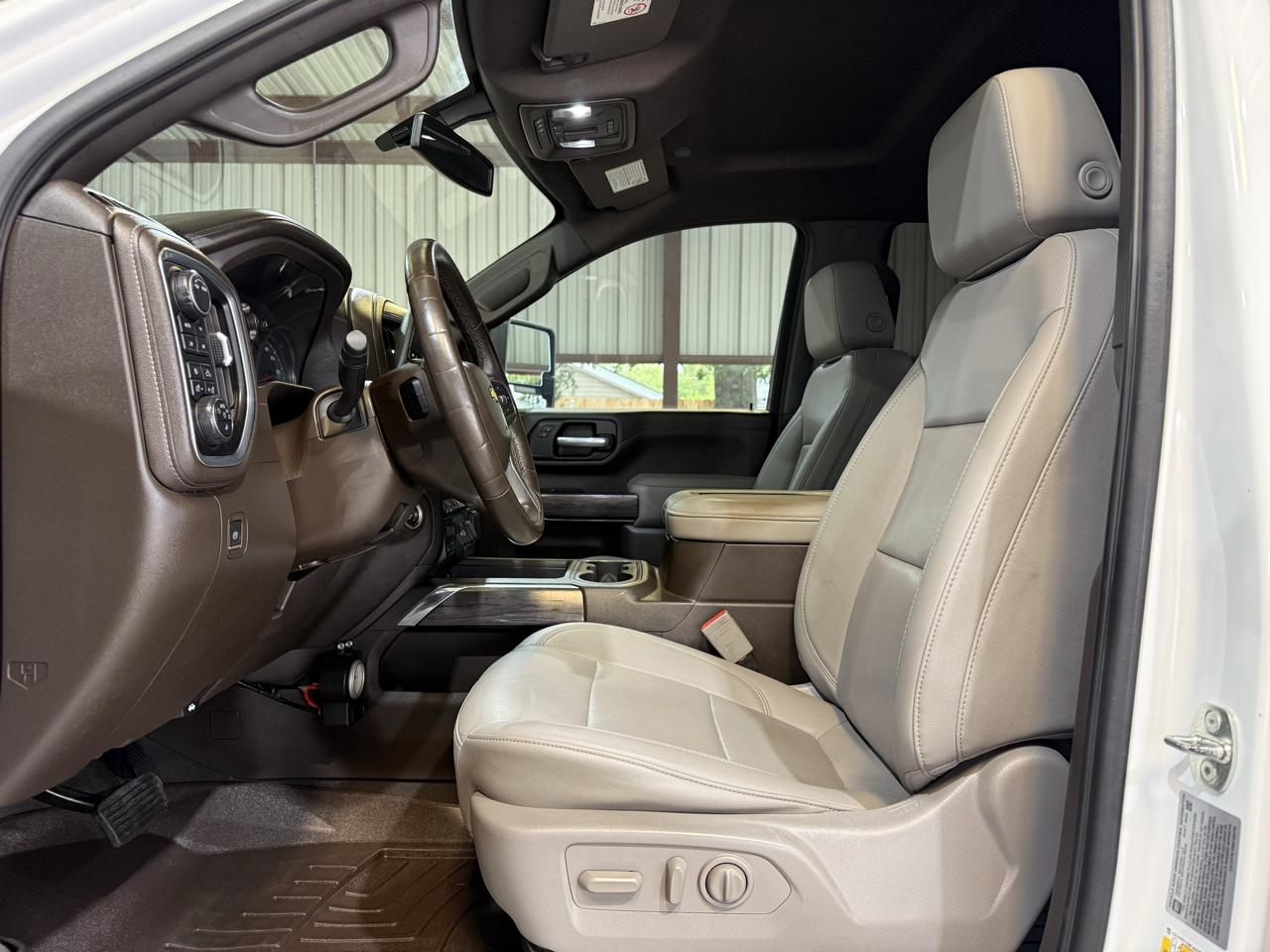Chevrolet Silverado photo 13