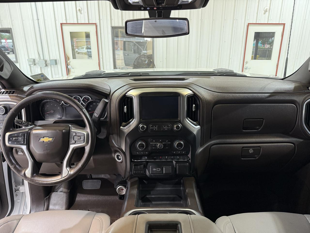 Chevrolet Silverado photo 19