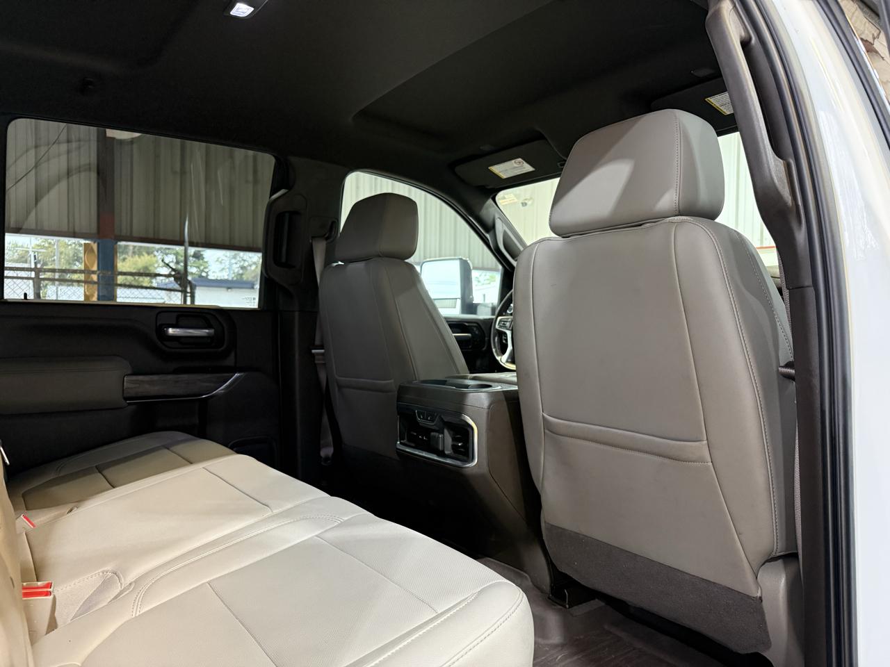 Chevrolet Silverado photo 24
