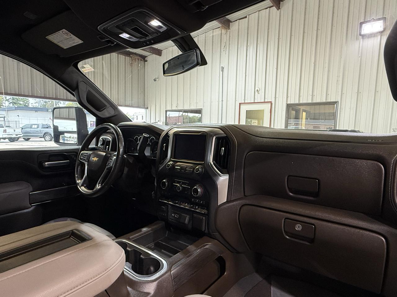 Chevrolet Silverado photo 27