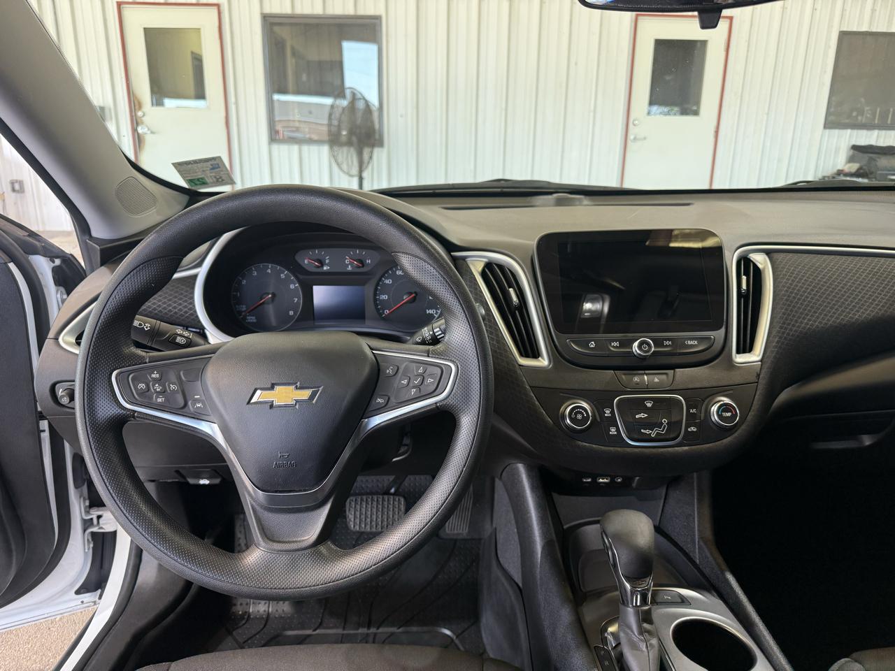 Chevrolet Malibu photo 13
