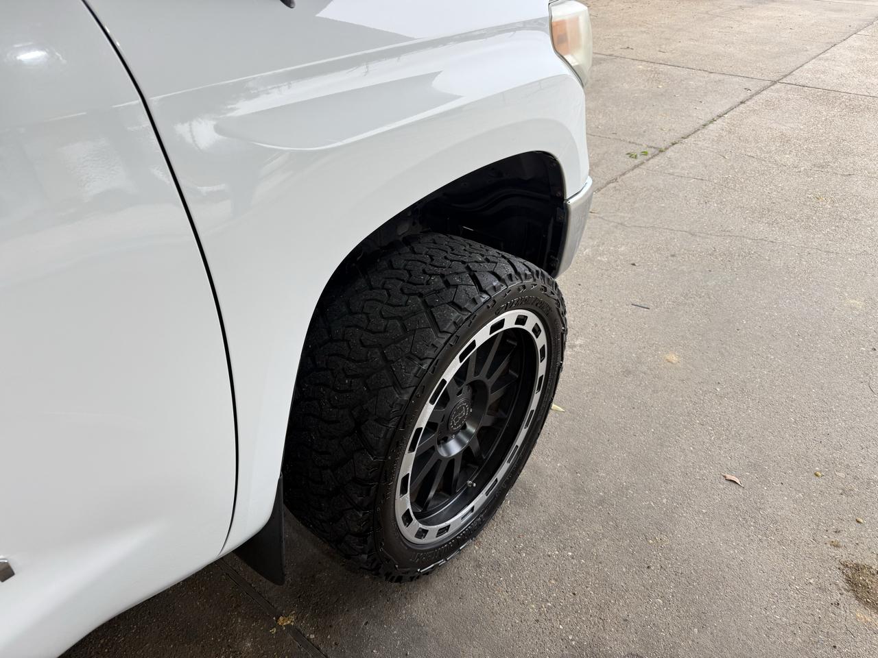 Toyota Tundra SR5 4.6L V8 CrewMax 2WD 2014