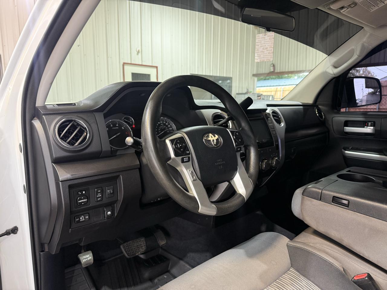 Toyota Tundra SR5 4.6L V8 CrewMax 2WD 2014