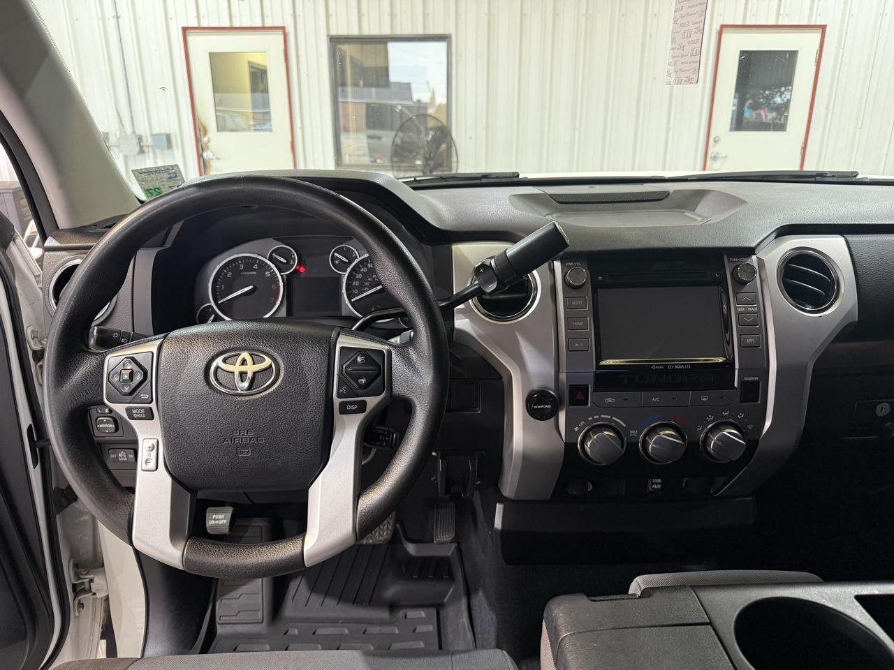 Toyota Tundra SR5 4.6L V8 CrewMax 2WD 2014
