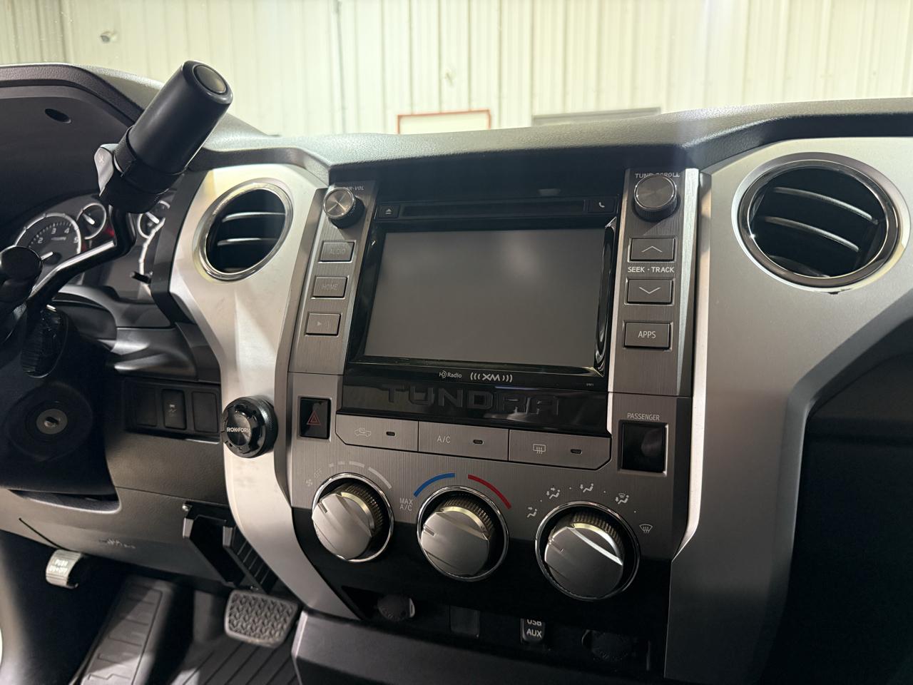 Toyota Tundra SR5 4.6L V8 CrewMax 2WD 2014