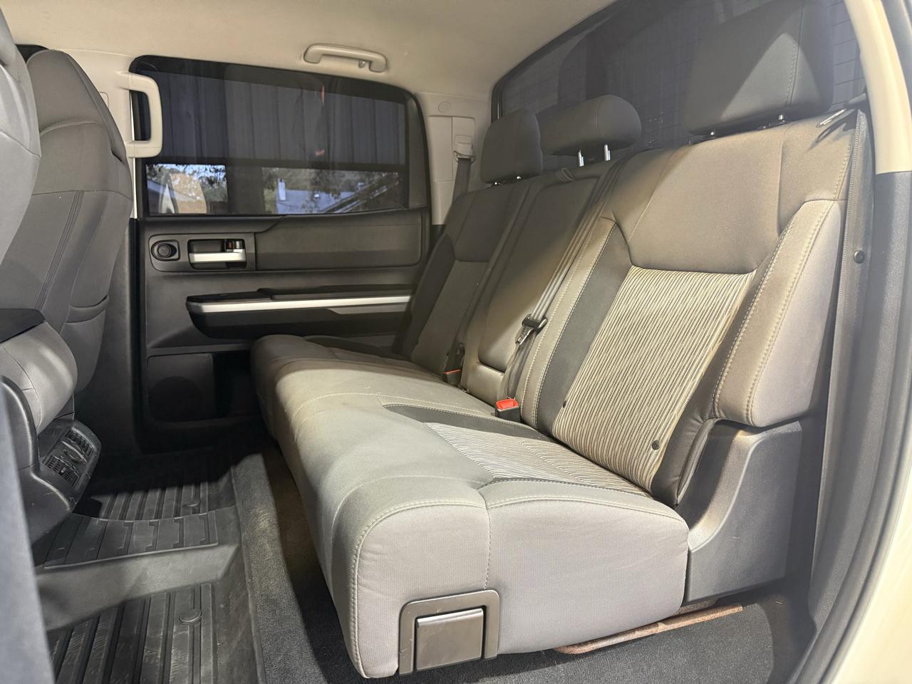 Toyota Tundra SR5 4.6L V8 CrewMax 2WD 2014