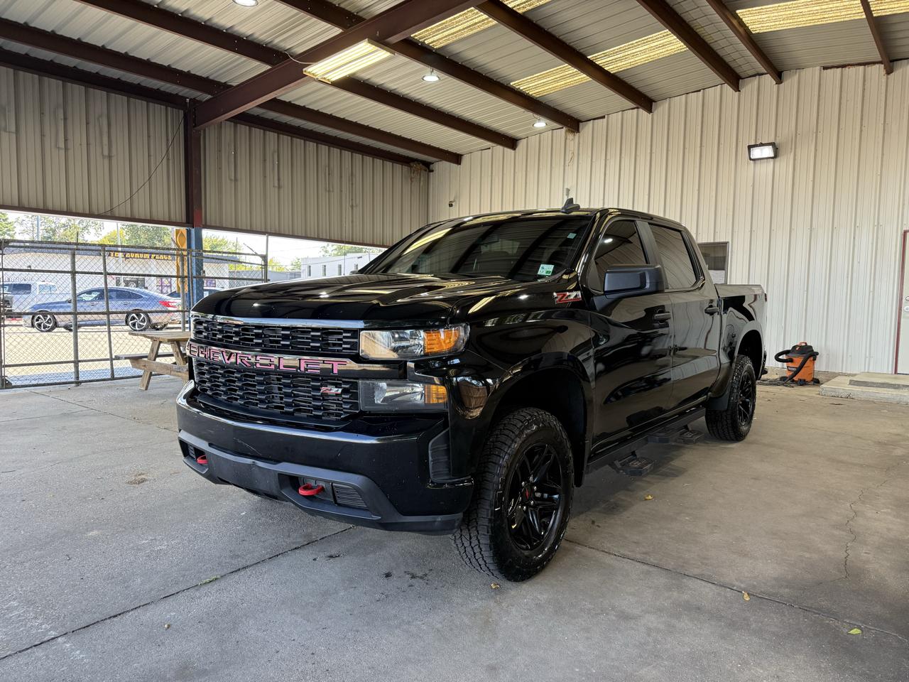 Chevrolet Silverado 1500 Limited Custom Trail Boss Crew Cab Short Box 4WD 2022